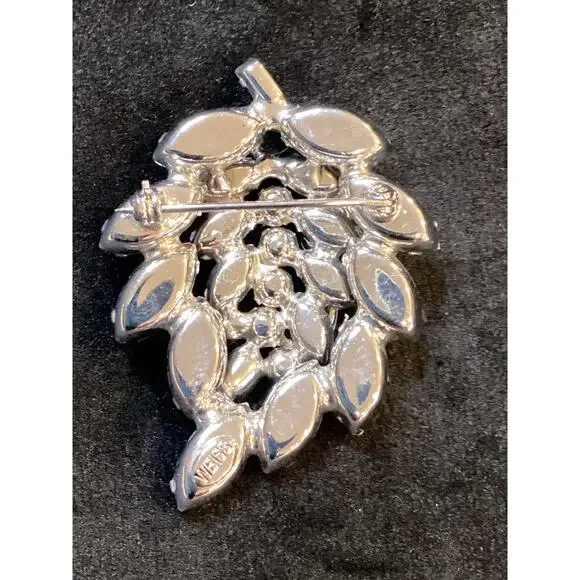 Classic Weiss Designed Rhinestone Leaf Brooch - Picture 4 of 4